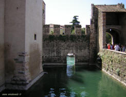 Sirmione Fossato Castello